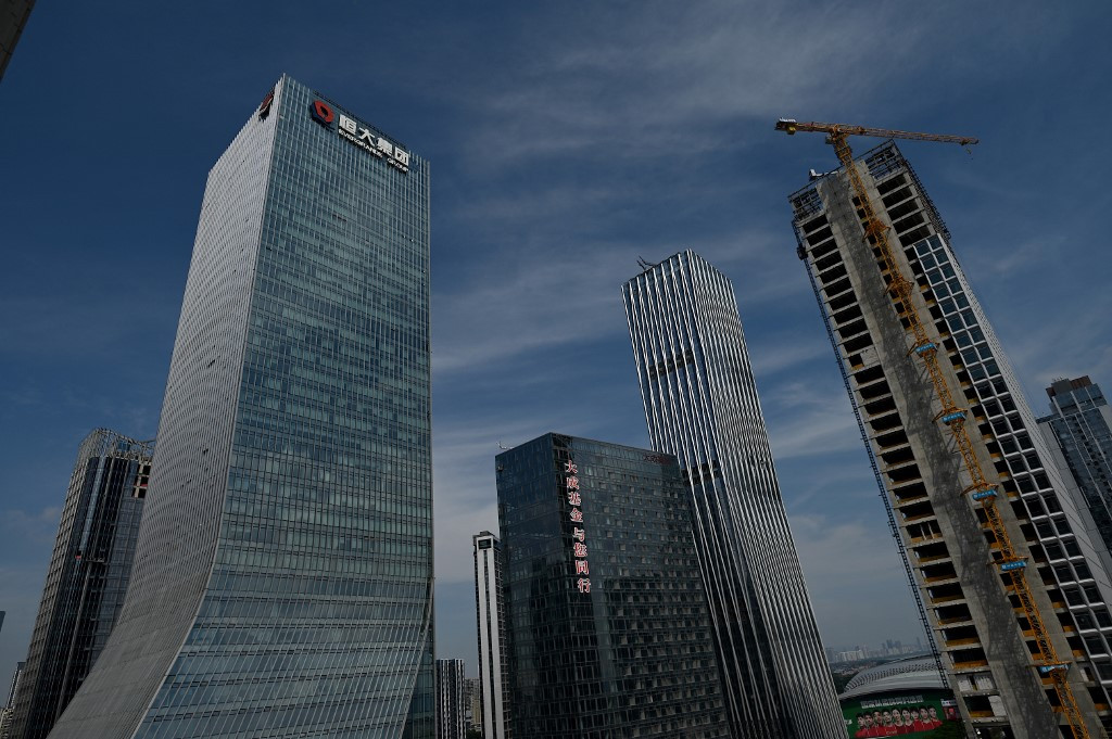 Perdagangan Saham Evergrande Resmi Dihentikan Bursa Hong Kong