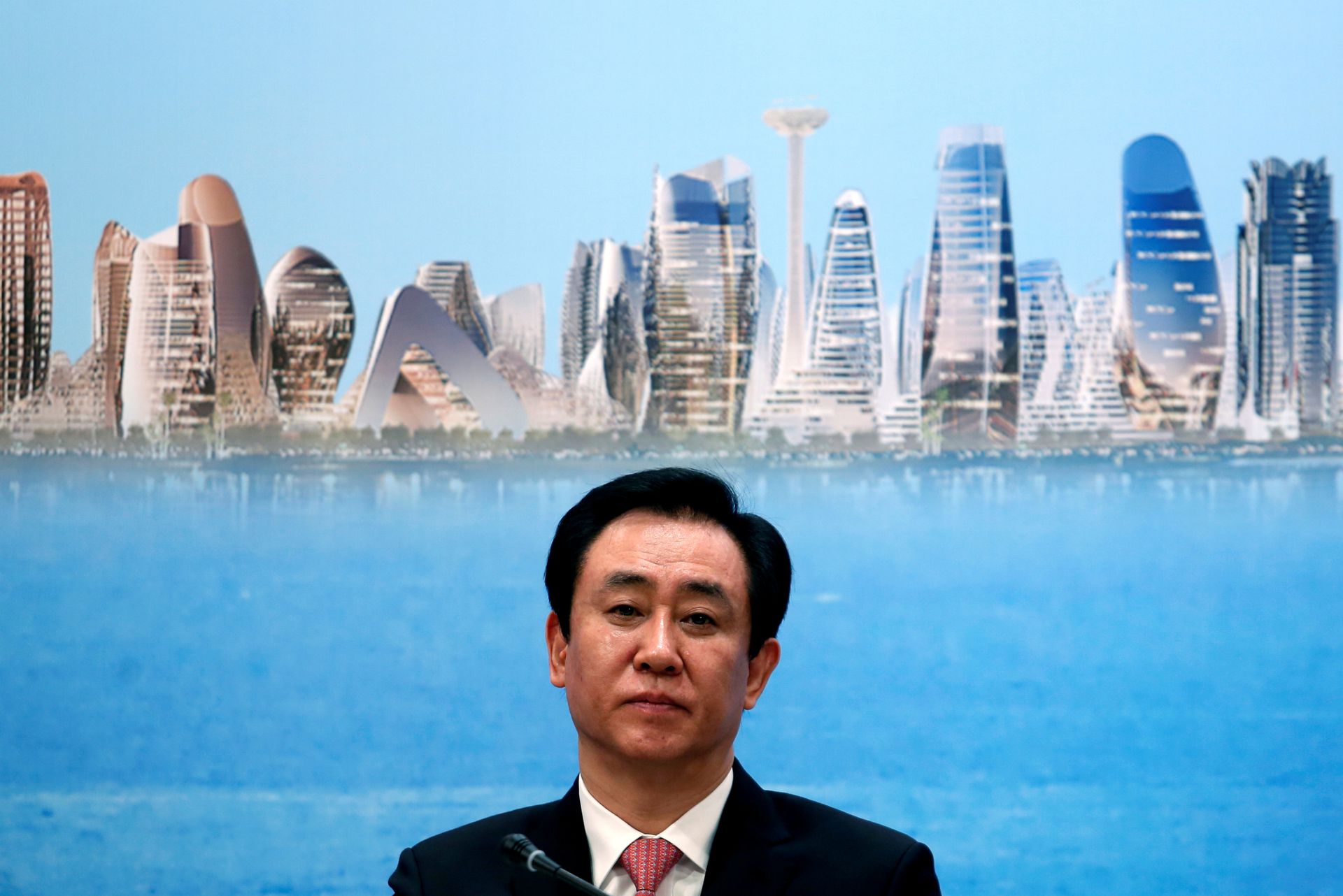 Pendiri Evergrande Lepas Saham Rp4,9 Triliun untuk Bayar Utang