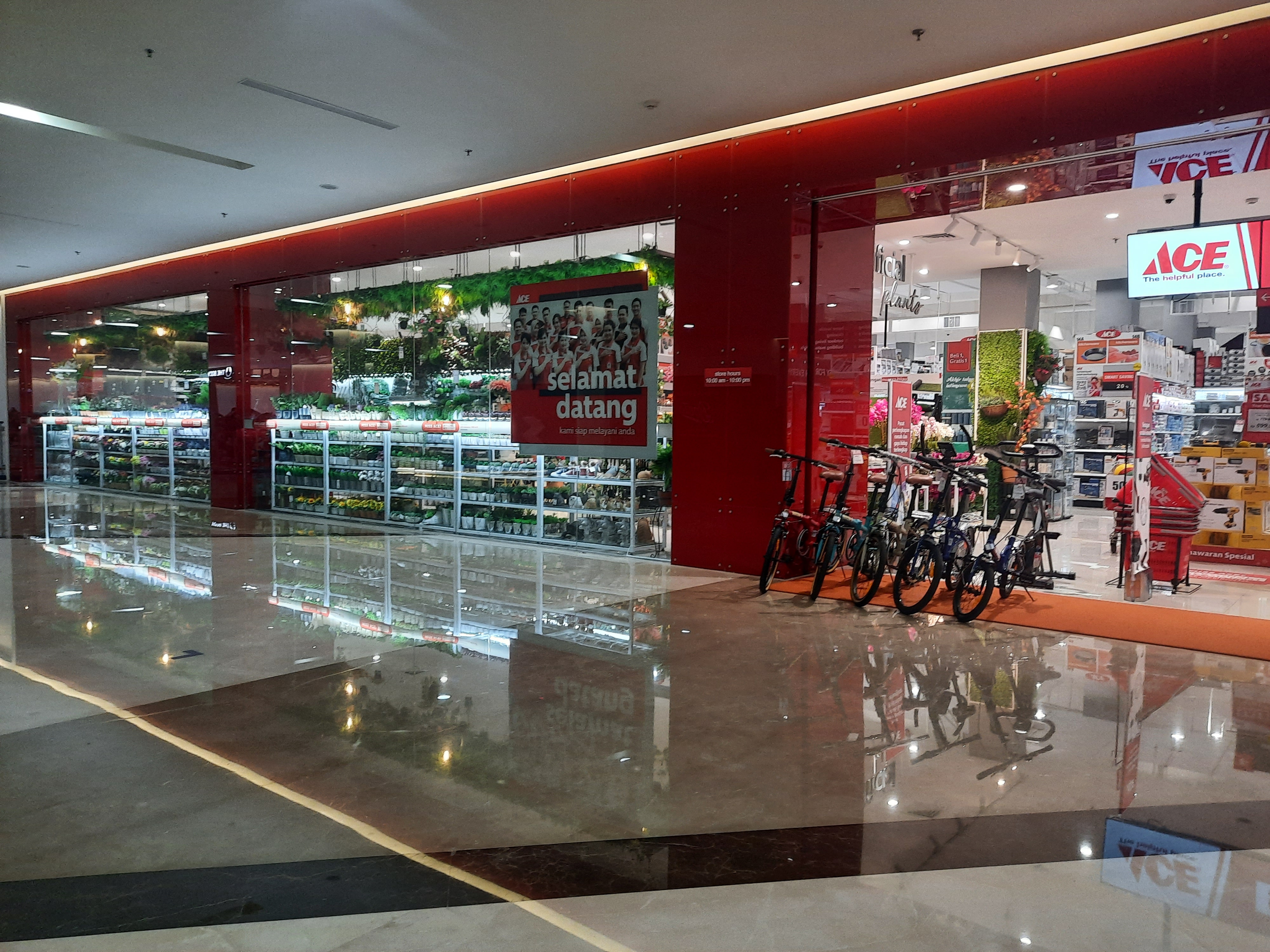 Lalu Lintas Mal di Debotabek Membaik di Semester I 2022