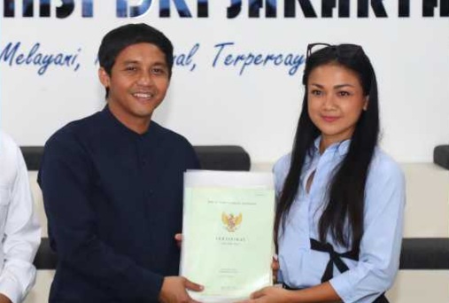 Nirina Zubir Berhasil Dapatkan Kembali Sertifikat Tanah dari Mafia Tanah