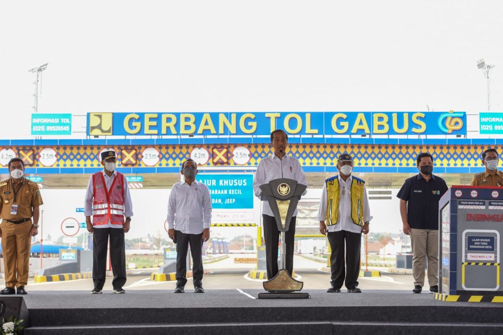 Presiden Jokowi Resmikan 2 Jalan Tol Baru